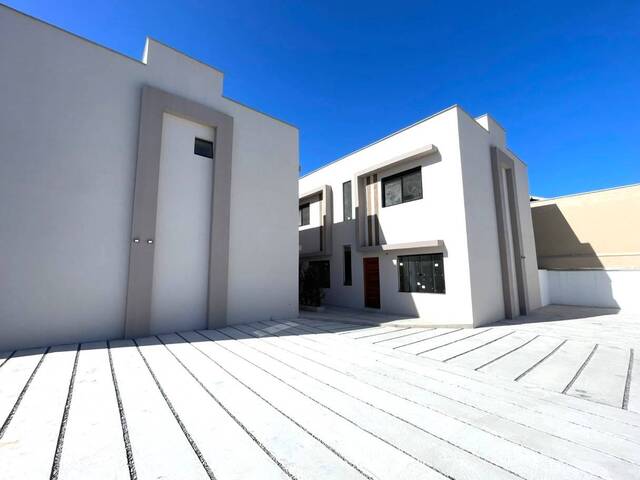 #1 - Casa em condomínio para Venda em Caraguatatuba - SP