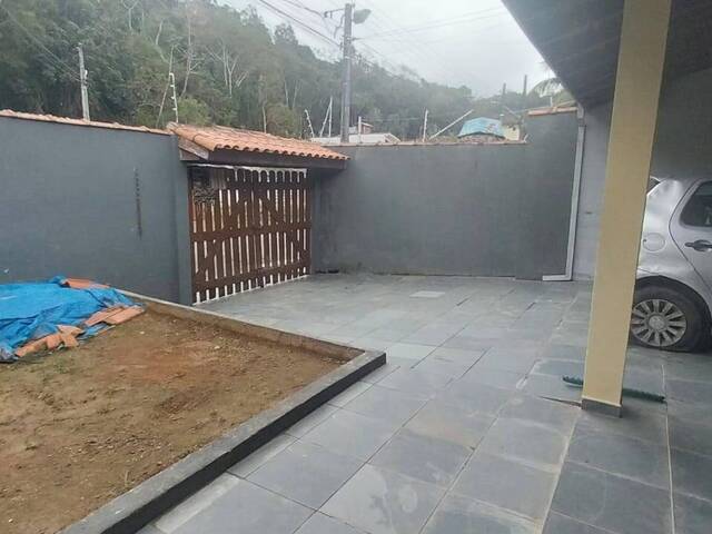 #32 - Casa para Venda em Caraguatatuba - SP