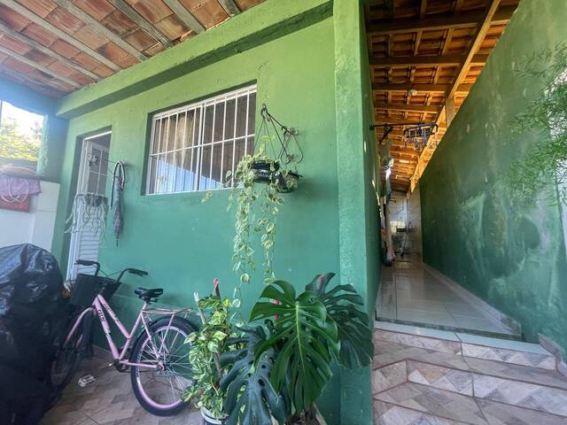 Sobrado para Venda em Caraguatatuba - 4