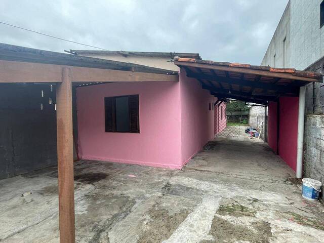 Casa para Venda em Caraguatatuba - 4